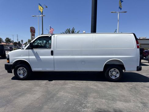 Used 2025 Chevrolet Express 2500 Extended w/ Driver Convenience Package RWD image 8