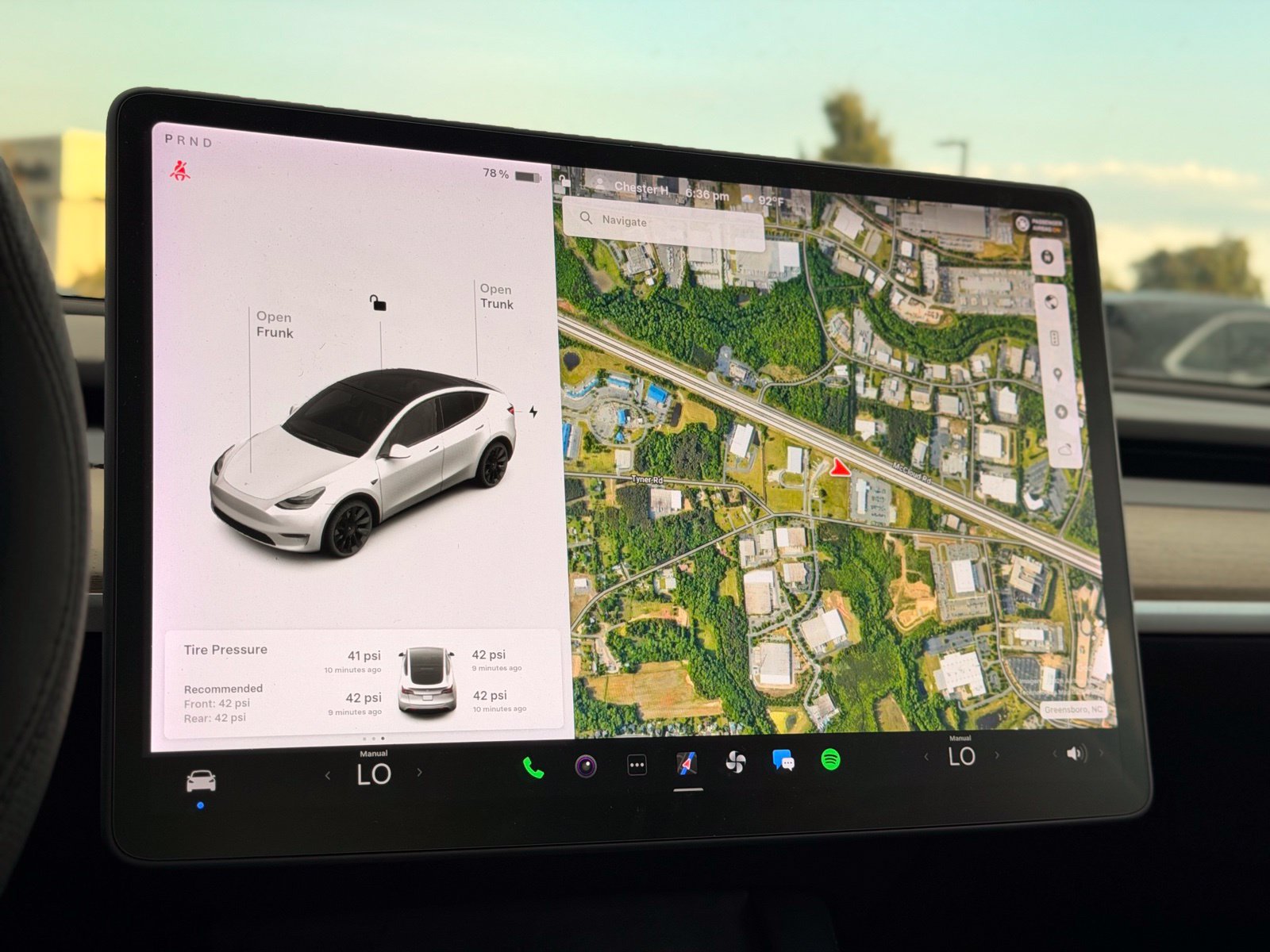 Used 2021 Tesla Model Y Long Range AWD/4WD image 30