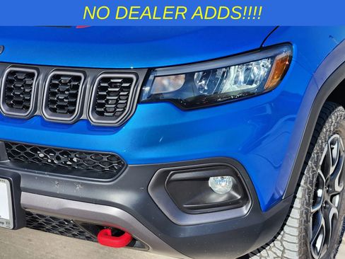 New 2025 Jeep Compass Trailhawk image 9