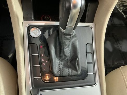 Used 2019 Volkswagen Passat 2.0T Wolfsburg image 33