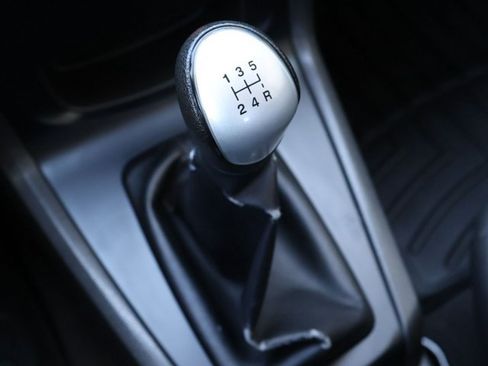 Used 2012 Ford Fiesta SE FWD image 17