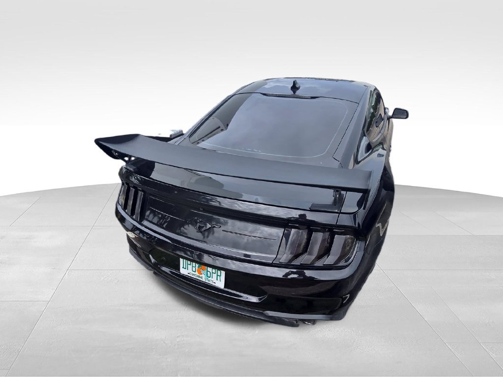 Used 2020 Ford Mustang Coupe w/ Equipment Group 101A RWD image 7