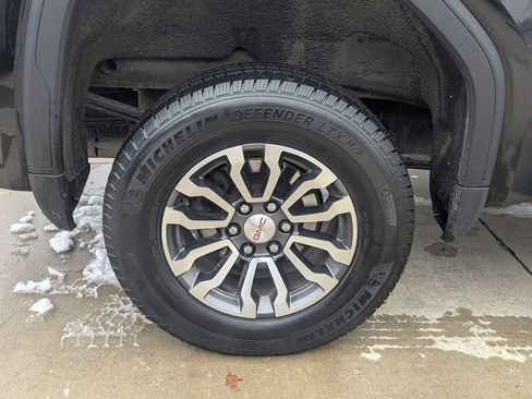 Used 2020 GMC Sierra 1500 AT4 w/ AT4 Premium Package image 23