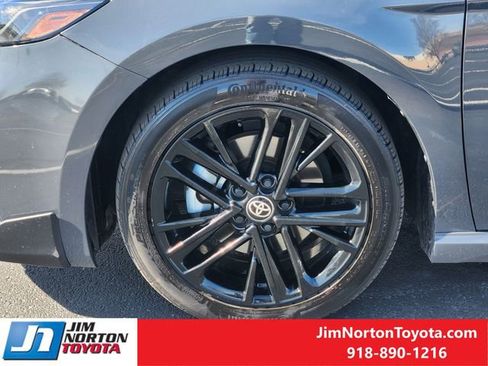 Used 2025 Toyota Camry SE FWD image 12