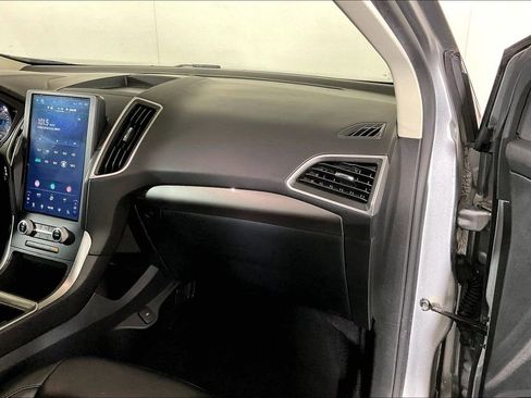 Used 2023 Ford Edge SEL w/ Convenience Package AWD/4WD image 16