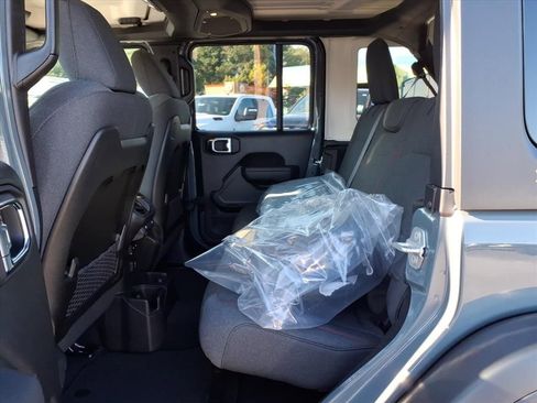 New 2025 Jeep Wrangler Unlimited Rubicon image 7