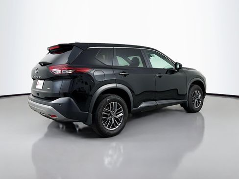 Used 2023 Nissan Rogue S AWD/4WD image 7