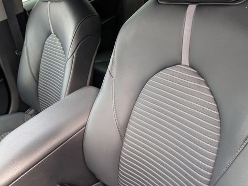 Used 2024 Toyota Camry SE w/ Convenience Package image 22