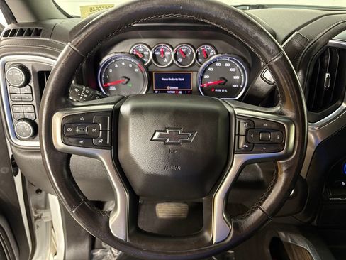 Used 2022 Chevrolet Silverado 1500 LT Trail Boss AWD/4WD image 17