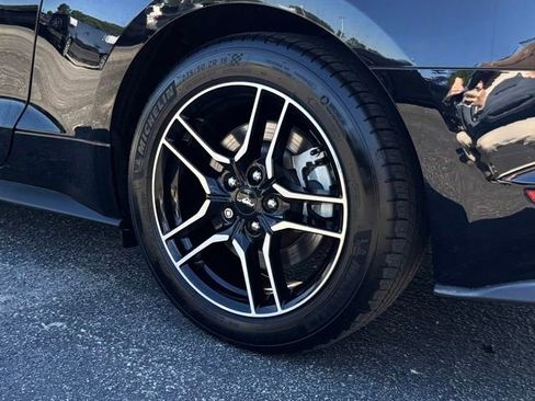 Used 2022 Ford Mustang GT Premium w/ Equipment Group 401A RWD image 18