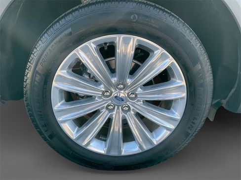 Used 2023 Ford Explorer Limited w/ Equipment Group 301A image 10