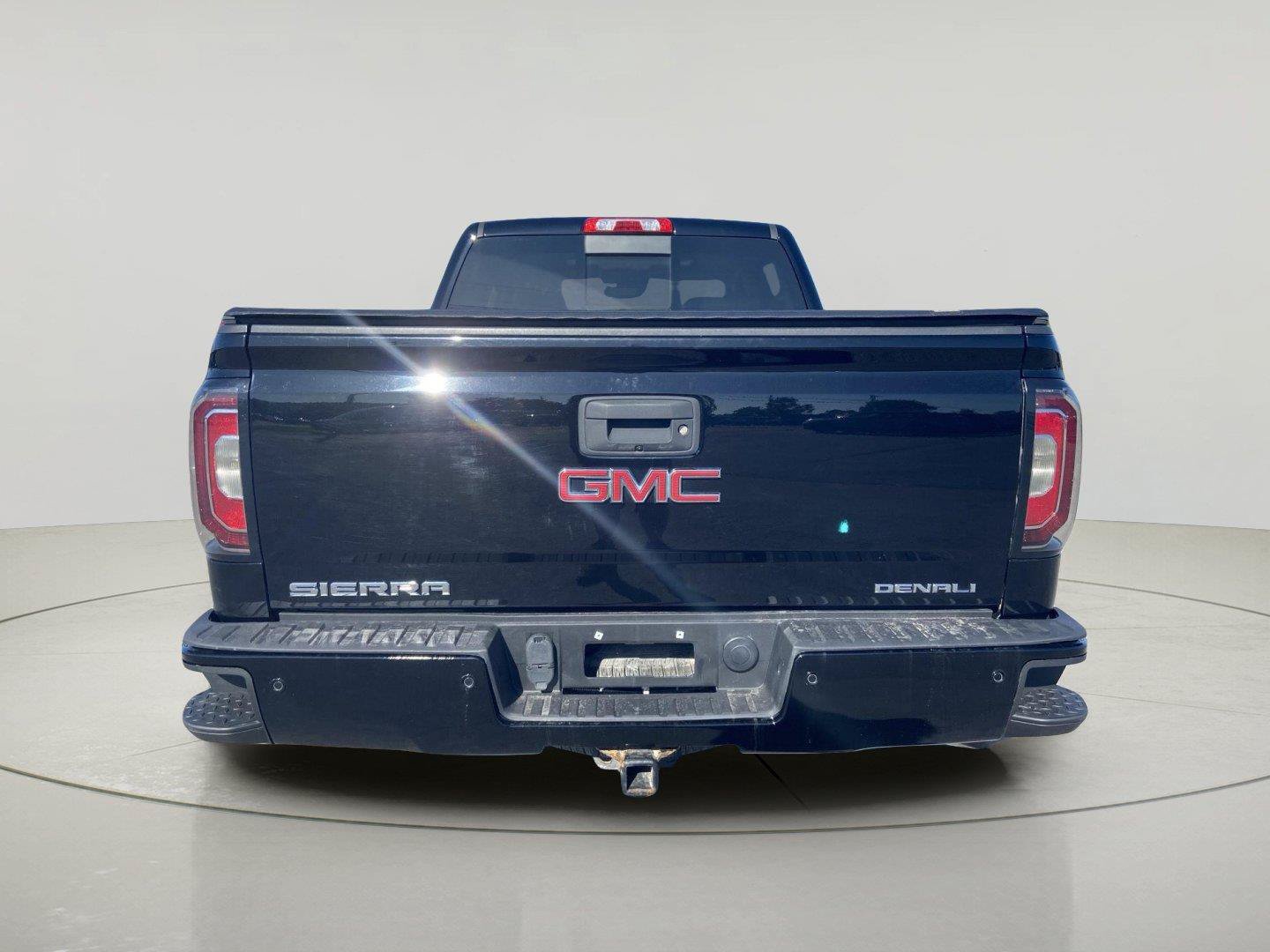 Used 2018 GMC Sierra 1500 Denali w/ Denali Ultimate Package AWD/4WD image 8