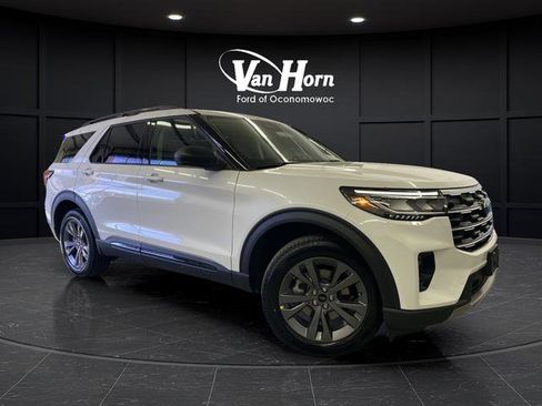 New 2026 Ford Explorer Active w/ Active Comfort Package image 1