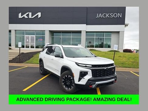 Used 2024 Chevrolet Traverse Z71 w/ Enhanced Driving Package AWD/4WD image 1