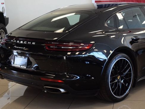 Used 2018 Porsche Panamera 4 AWD/4WD image 41