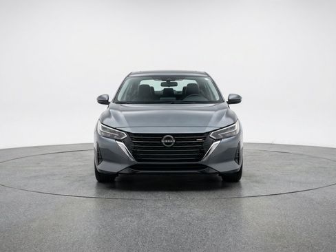 Used 2025 Nissan Sentra SV FWD image 2