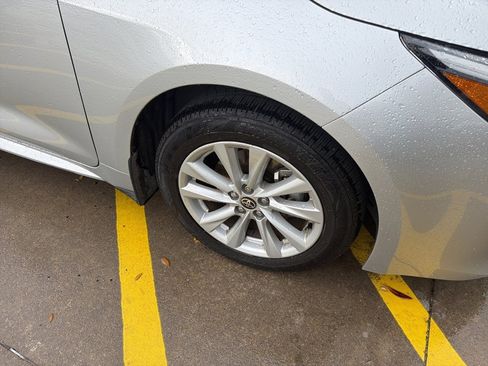 Used 2024 Toyota Corolla SE image 12