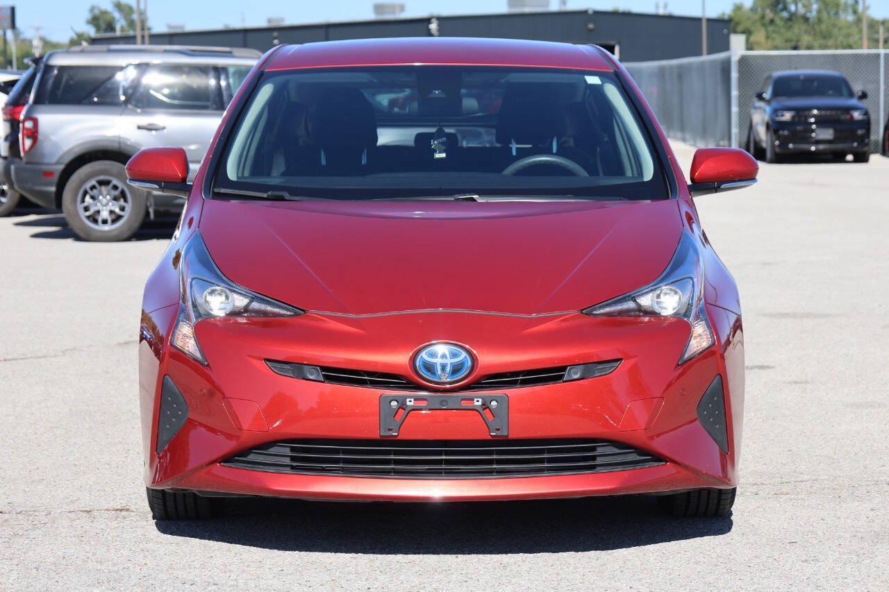Used 2017 Toyota Prius Two w/ Prius Two Safety Plus Package FWD image 5