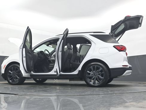 Used 2022 Chevrolet Equinox RS w/ RS Leather Package FWD image 42