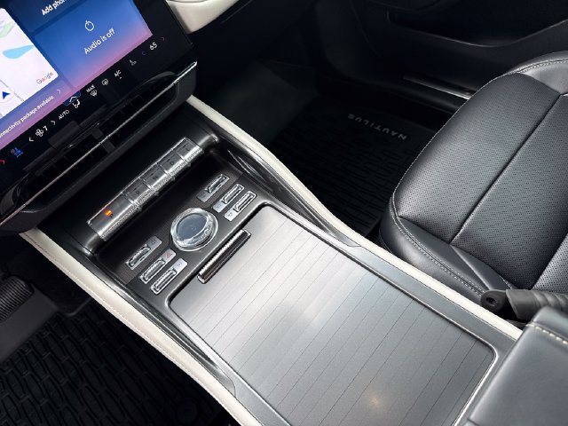 Certified 2024 Lincoln Nautilus Premier AWD/4WD image 26