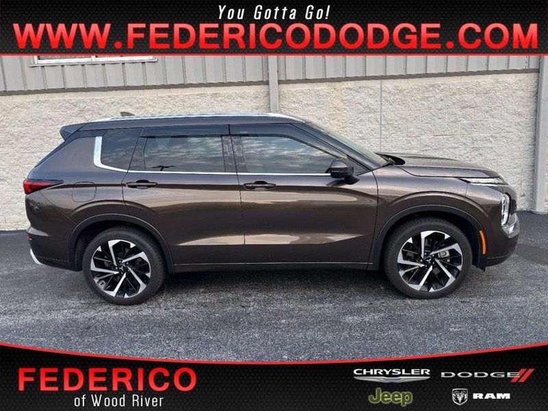 Used 2022 Mitsubishi Outlander SEL AWD/4WD image 1