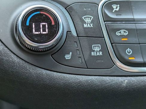 Used 2024 Chevrolet Malibu LT FWD image 18