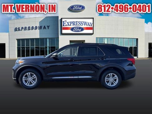 Used 2023 Ford Explorer XLT w/ Equipment Group 202A AWD/4WD image 10