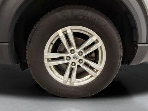 Used 2020 Ford Explorer XLT w/ Equipment Group 202A image 27