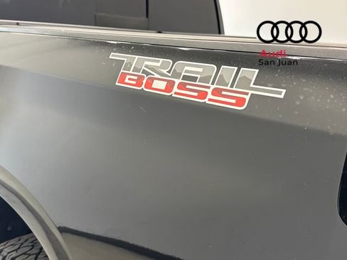 Used 2020 Chevrolet Silverado 1500 LT Trail Boss w/ Midnight Edition image 10