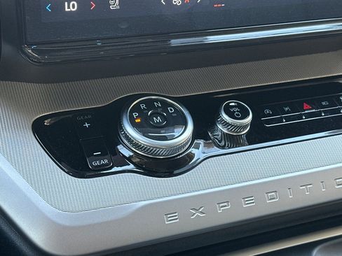New 2026 Ford Expedition Max Active RWD image 23
