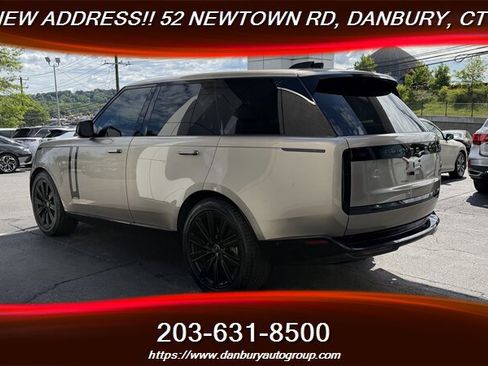 Used 2023 Land Rover Range Rover SE AWD/4WD image 2