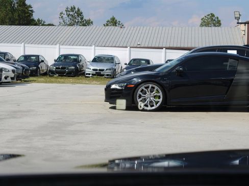 Used 2015 BMW 750Li xDrive image 23