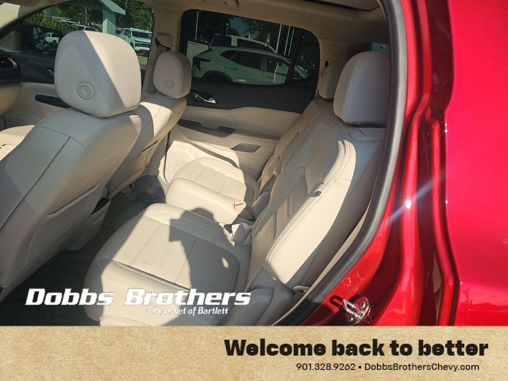 Used 2021 GMC Acadia Denali w/ Denali Ultimate Package AWD/4WD image 12