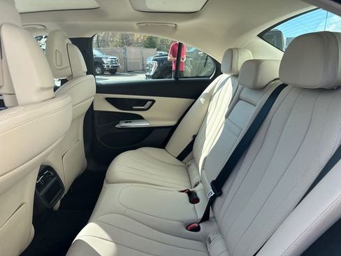 Used 2025 Mercedes-Benz E 350 4MATIC Sedan image 17