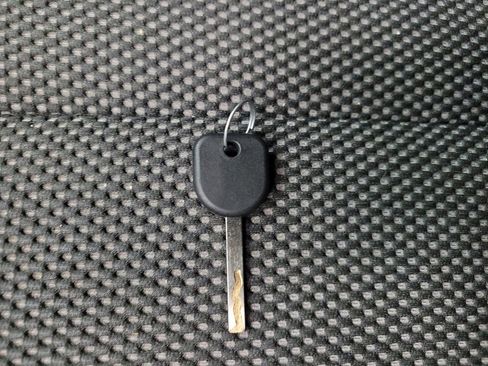 Used 2017 Chevrolet Equinox LS image 32