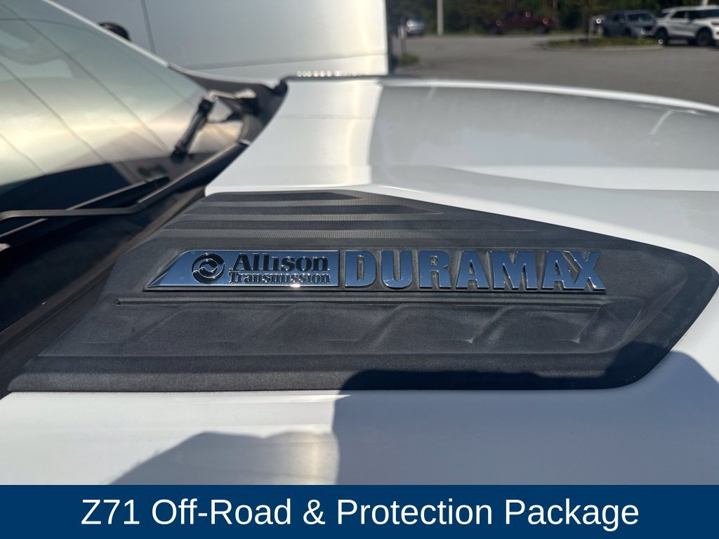 Used 2023 Chevrolet Silverado 2500 LT w/ Convenience Package AWD/4WD image 11