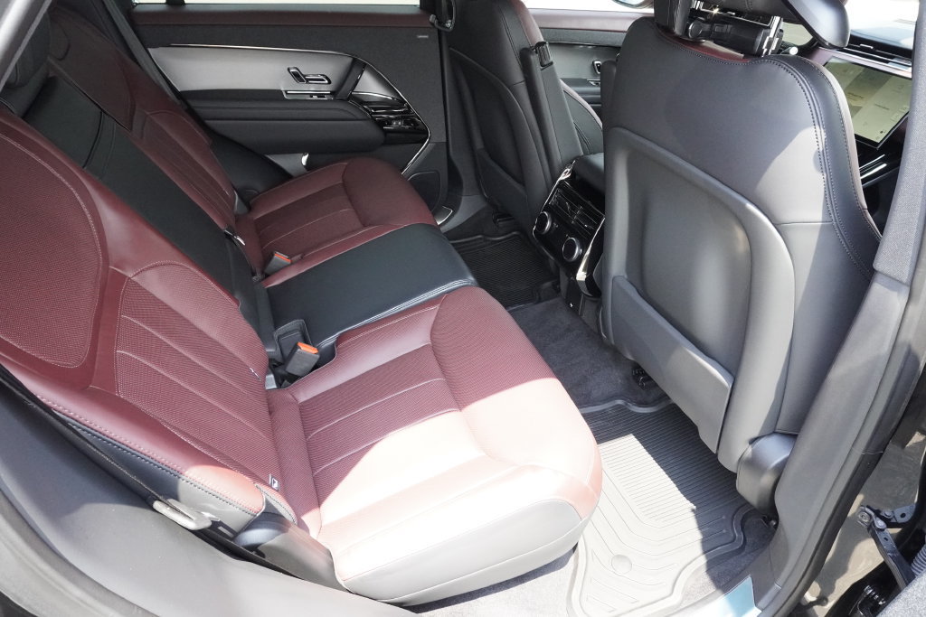 New 2026 Land Rover Range Rover Sport Dynamic SE AWD/4WD image 26