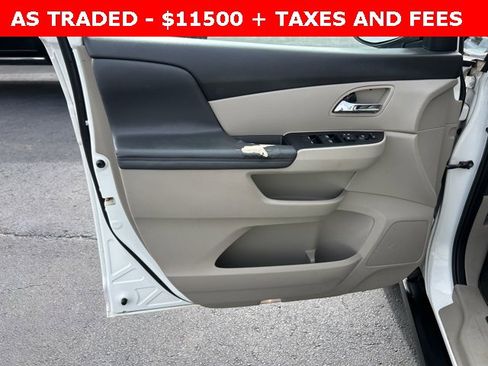 Used 2016 Honda Odyssey LX image 12