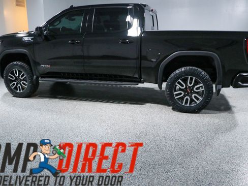 Used 2024 GMC Sierra 1500 AT4 w/ Technology Package AWD/4WD image 10