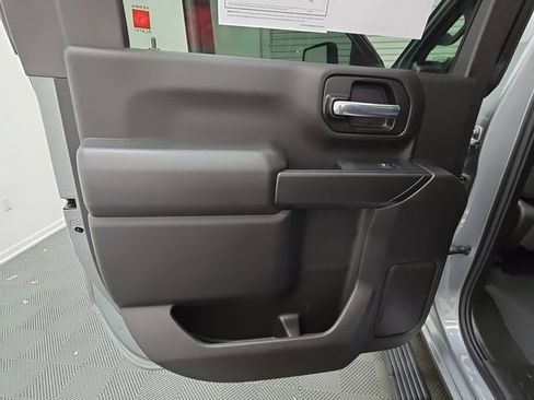 Used 2024 Chevrolet Silverado 2500 Custom w/ Custom Value Package image 27