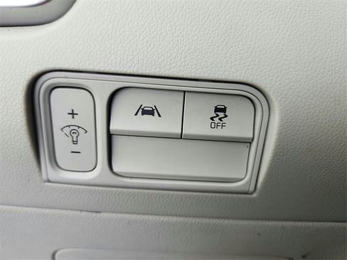 Used 2021 Kia Sorento S image 29