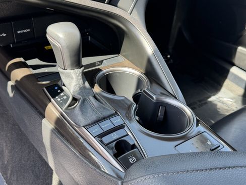 Used 2022 Toyota Camry XSE w/ Carpet Mat Package (TMS) FWD image 26
