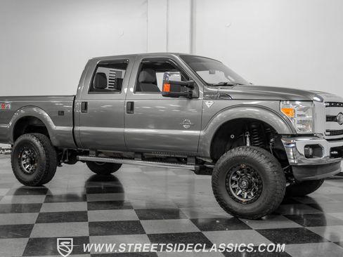 Used 2011 Ford F250 XLT w/ XLT Appearance Pkg image 16