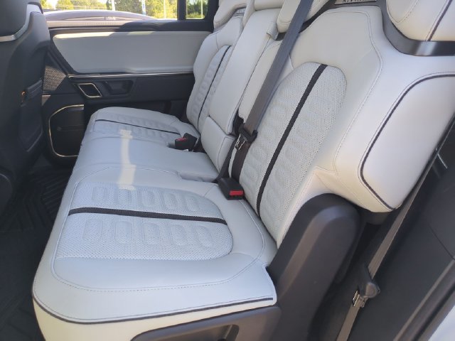 Used 2023 Rivian R1S Adventure Quad AWD/4WD image 23