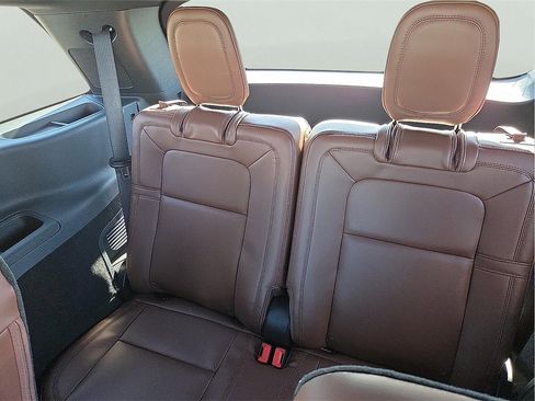 New 2026 Lincoln Aviator Reserve image 9