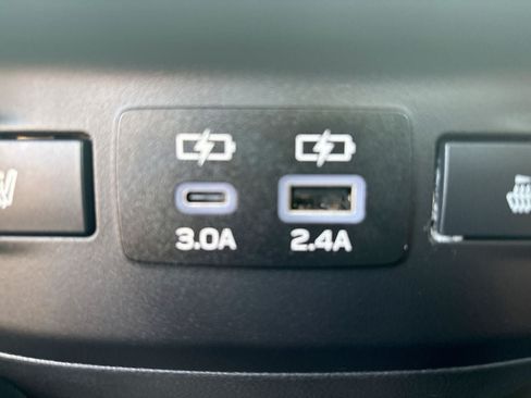 Certified 2025 Subaru Outback Limited AWD/4WD image 35