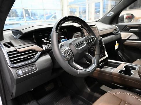 New 2026 GMC Acadia Denali Ultimate w/ LPO, Floor Liner Package image 24