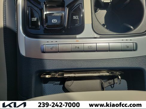 New 2026 Kia Carnival EX FWD image 28