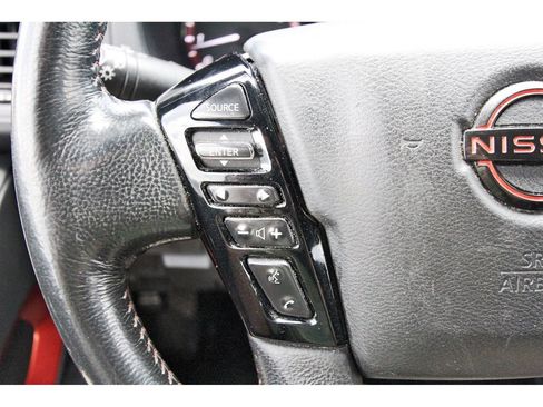 Used 2022 Nissan Frontier Pro-X RWD image 11