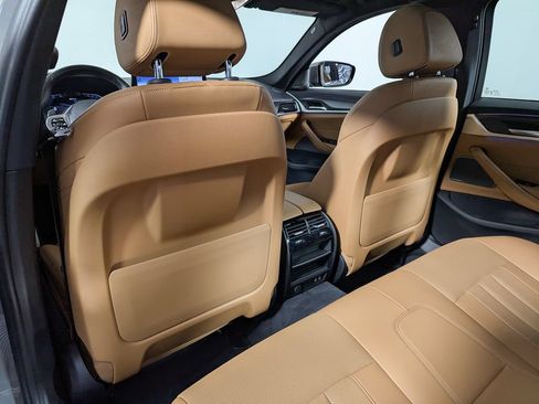 Used 2022 BMW 530e xDrive w/ Premium Package AWD/4WD image 45